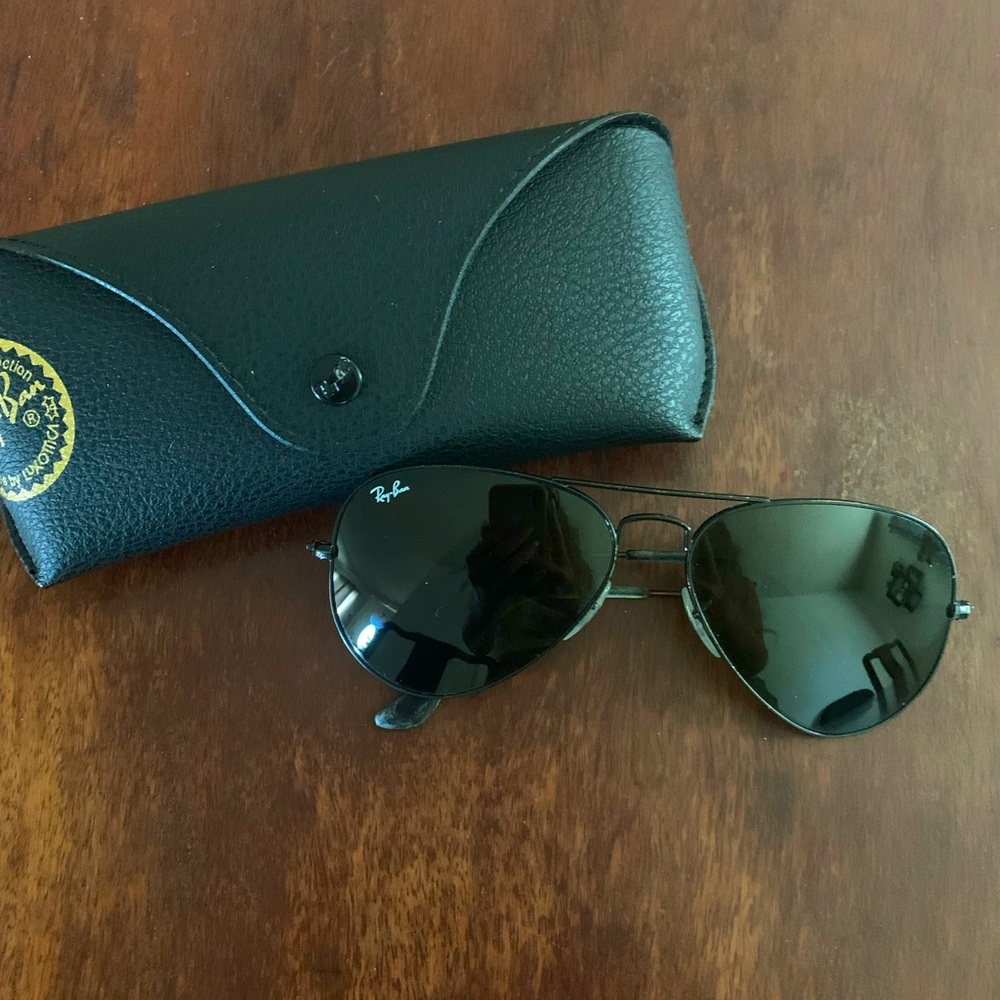 Ray ban aviators- all black